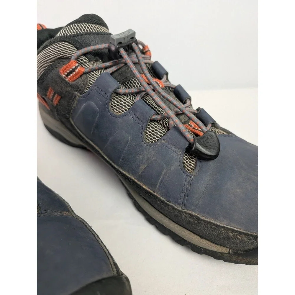 Keen Boys Sz 5 Targhee Hiking Trail Shoes Waterproof Bungee Pull Active Sneakers
